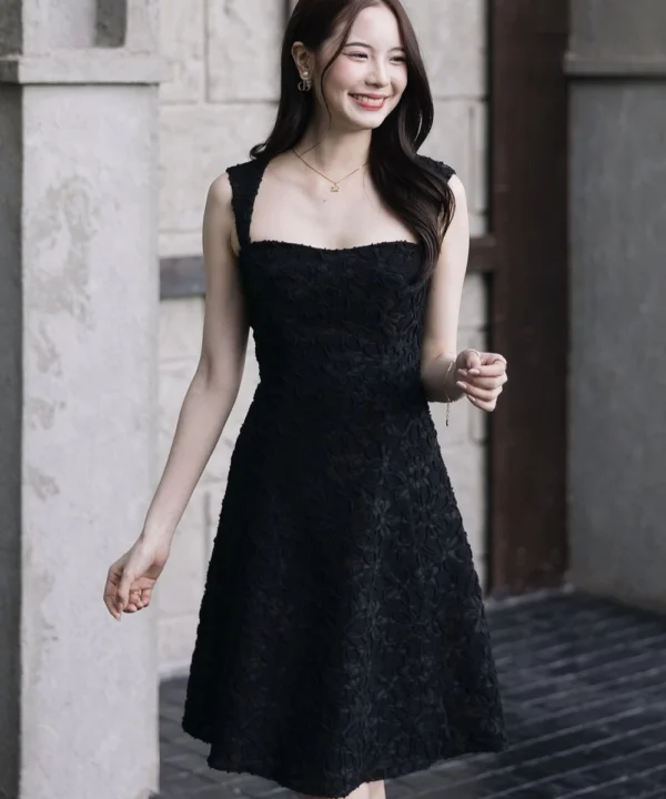 Elegant Sleeveless Black Floral